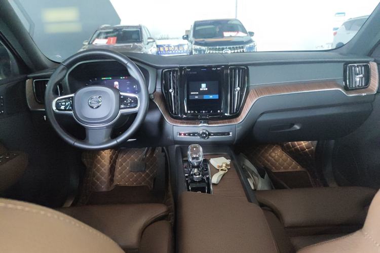 Used Volvo XC60 2022 B5 4x4 Zhiya Luxury Edition