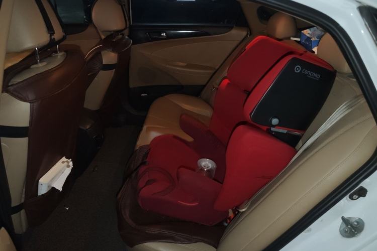 Used Hyundai Sonata 2011 2.0L Automatic Prestige Edition Left Rear Seat