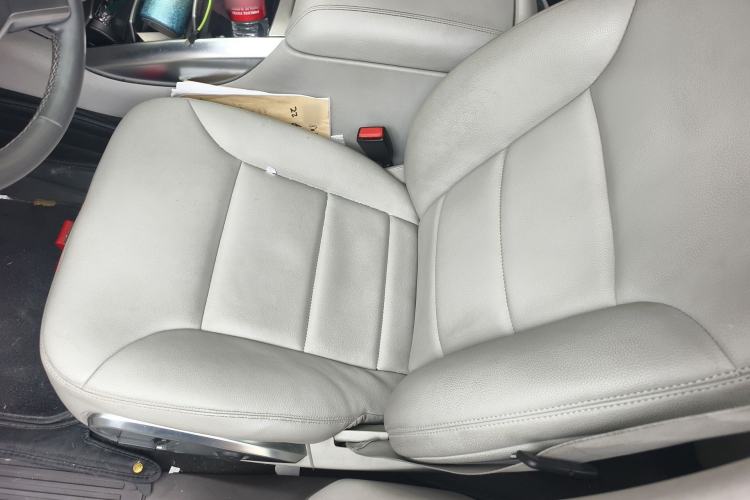 Used Mercedes-Benz R-Class 2011 R 300 L Business Model Left Front Seat