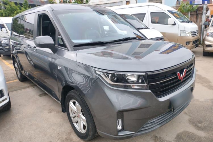 Used Wuling Zhengcheng 2021 1.5T Manual Luxury Version Front Right 45 Deg