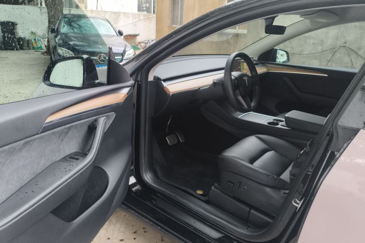 Used Tesla Model Y 2021 Standard Range Rear-Wheel Drive Version
