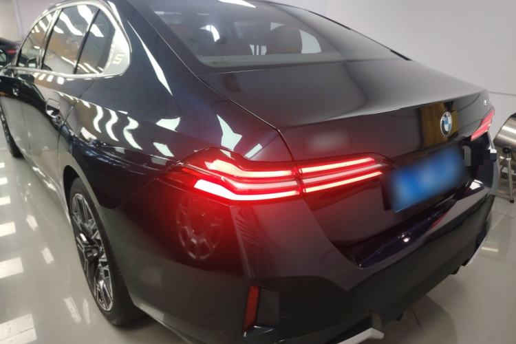 Used BMW 5 Series 2025 530Li Luxury Edition M Sport Package
