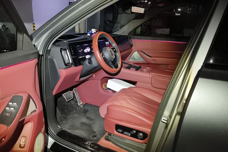 Used Hima AITO M8 2025 Extended-Range Max+ Version 53.4 kWh 6-Seater Edition