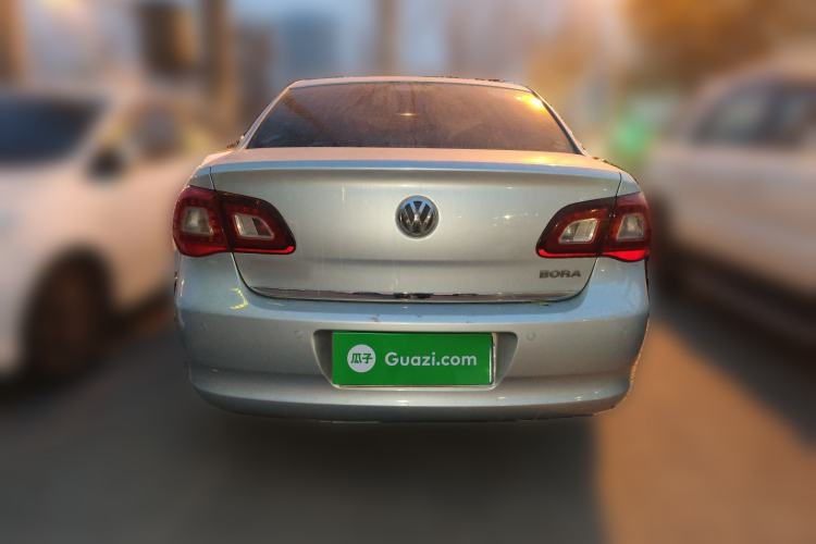 Used Volkswagen Bora 2012 1.6L Manual Fashion Edition
