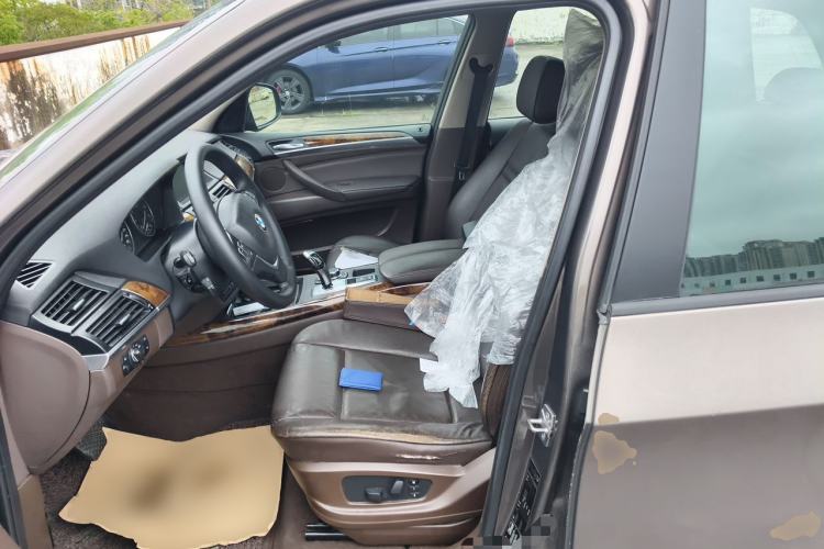 Used BMW X5 2011 xDrive35i Luxury Model Left Front Seat