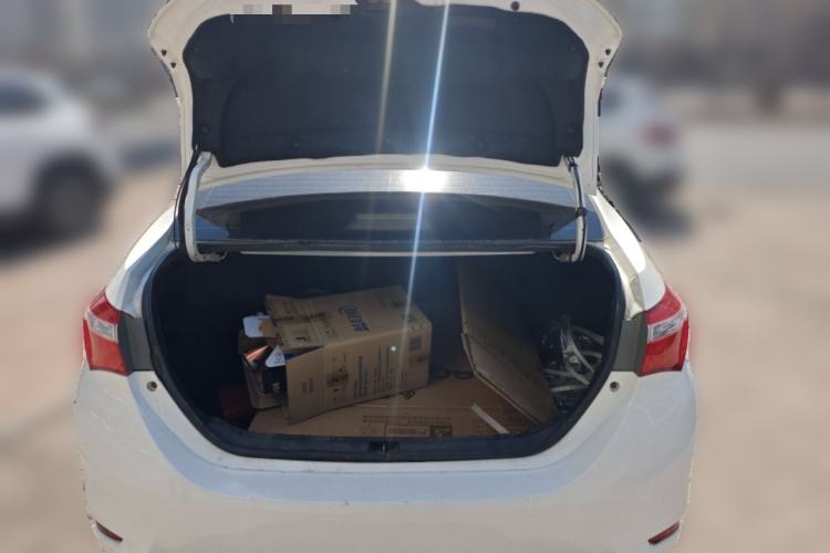 Used Toyota Corolla 2014 1.6L CVT GL Trunk