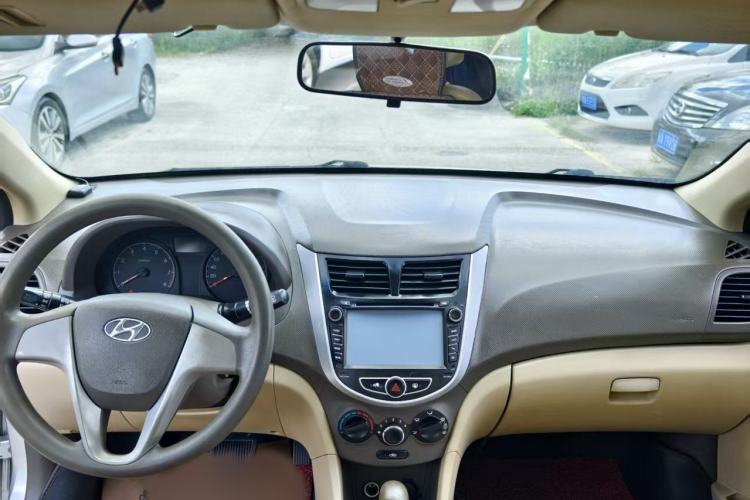 Used Hyundai Verna (older generation) 2010 Sedan 1.4L Automatic Comfort Model GS
