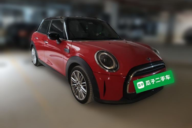 Used MINI MINI 2022 Updated 1.5T COOPER Classic Edition Five-Door Version
