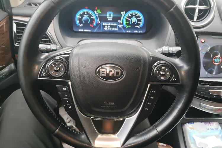 Used BYD Tang New Energy 2015 2.0T Four-Wheel-Drive Flagship Model