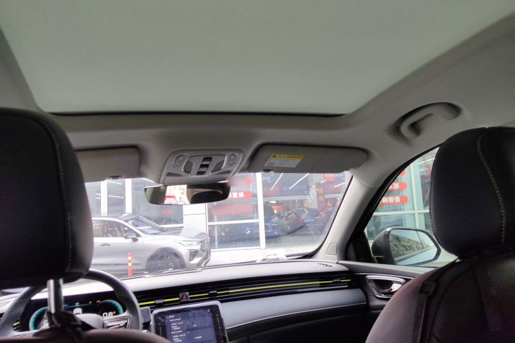 Used Roewe RX5 2023 PLUS 330TGI Automatic Trendsetting Smart Edition