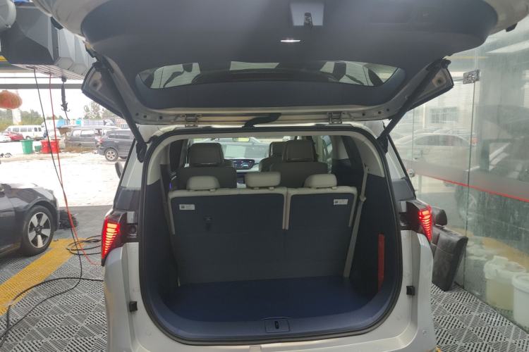 Used Buick GL8 New Energy 2024 Lu Zun Luxury Edition 7-Seater
