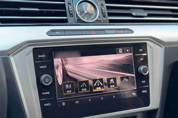 Used Volkswagen Variant 2018 380TSI Two-Wheel Drive Comfort Edition
