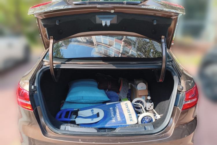 Used Ford Escort 2017 Happiness Edition 1.5L Automatic Fashion Version Trunk