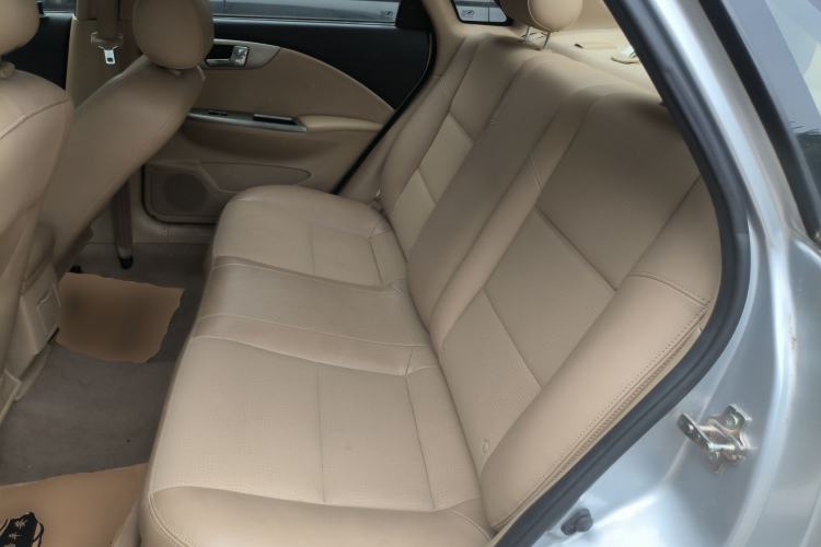 Used Buick Excelle 2013 1.5L Automatic Classic Model
