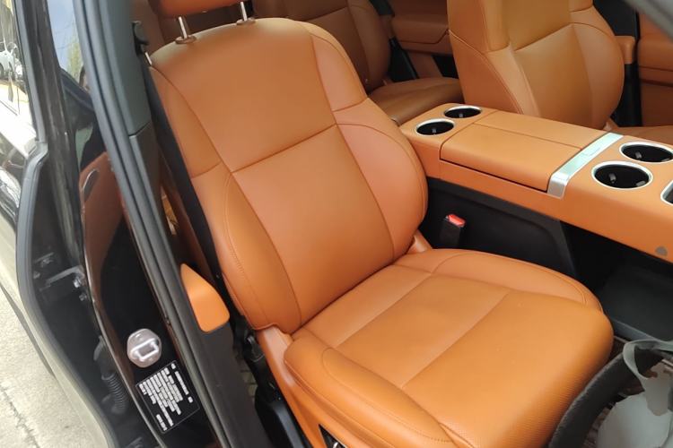 Used Li Auto L8 2023 Pro Model
