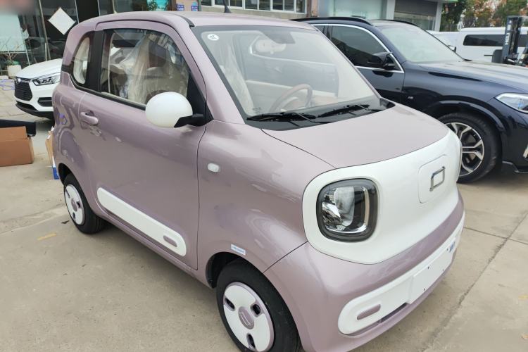 Used Bestune Pony 2026 222km Colorful Horse Front Right 45 Deg