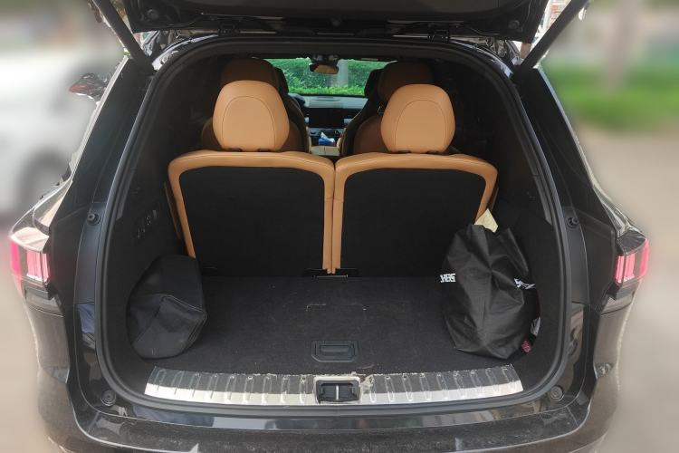 Used Lynk & Co 09 EM-P 2021 2.0T PHEV Halo Six-Seater
