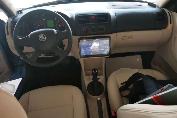 Used Skoda Fabia 2014 1.4L Automatic Crystal Edition