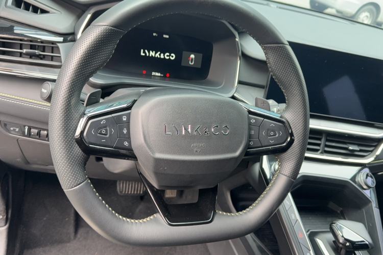 Used Lynk & Co 06 2023 Remix 1.5T Hero Steering Wheel