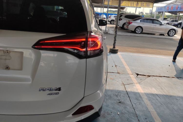 Used Toyota RAV4 2018 2.5L Automatic 4x4 Elite i Edition Exterior 3
