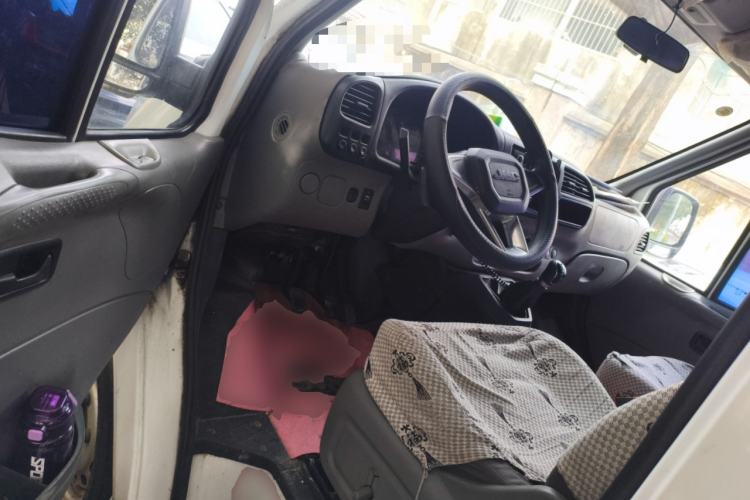 Used JMC Transit 2019 2.8T Commercial Version Long Wheelbase Mid-Roof 6-Seater Rear Single Tire China VI Emission Standard – JX493