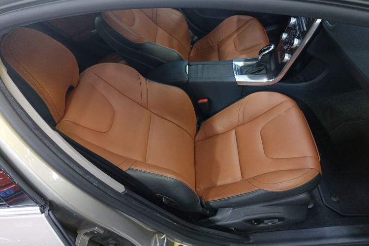 Used Volvo V60 2015 T5 Zhiya Edition