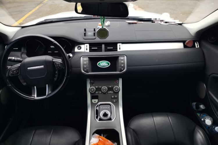 Used Land Rover Range Evoque 2018 240PS PURE Style Edition Center Console