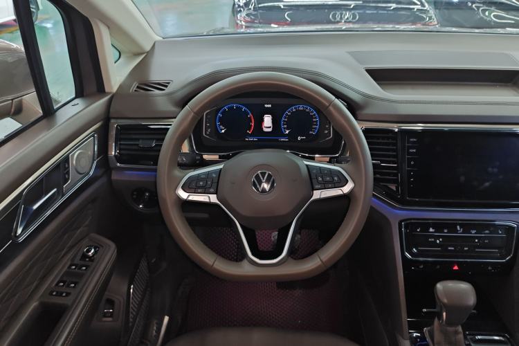 Used Volkswagen Viloran 2020 380TSI Prestige Edition