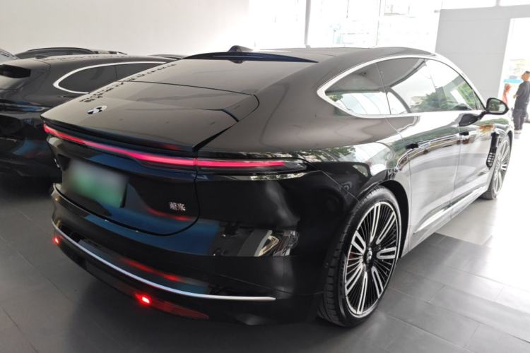 Used Nio ET9 2025 100kWh Signature Edition Rear Right 45 Deg