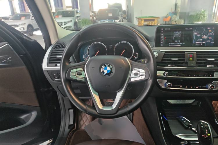 Used BMW X3 2018 xDrive28i Luxury Package China VI Emission Standard Steering Wheel