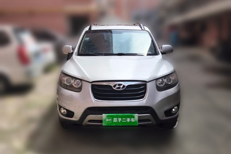 Used Hyundai Santa Fe Classic 2011 2.4 Comfort Edition 7-Seater Two-Wheel Drive Front