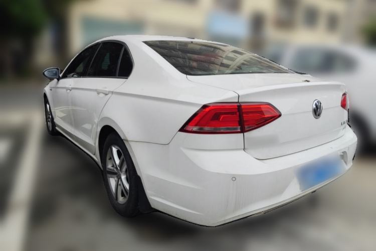 Used Volkswagen Lamando 2017 230TSI DSG Fashion Edition
