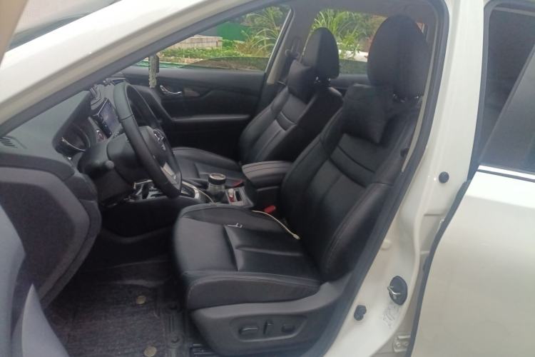 Used Nissan X-Trail 2025 Honor 2.0L Two-Wheel Drive Leading Edition
