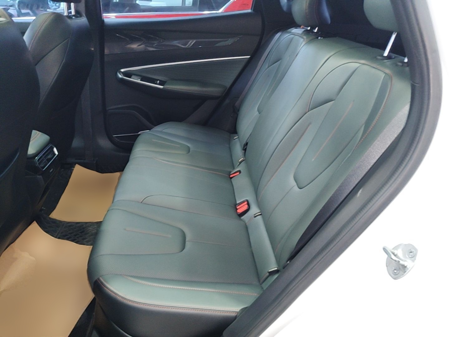 Geely Auto Emgrand X7 Sport 2024 1.5TD Smart Connect+ — снимка 20
