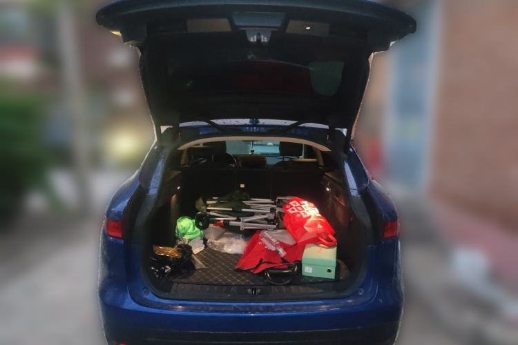 Used Jaguar F-PACE 2018 2.0T Four-Wheel Drive Urban Luxury Edition Trunk