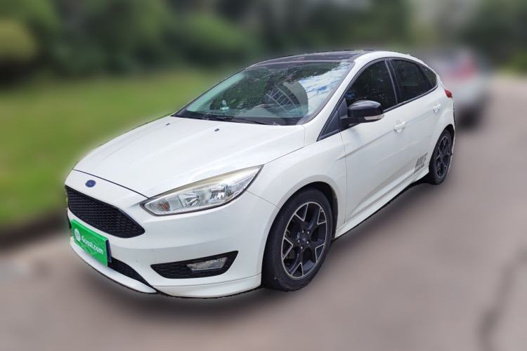 Used Ford Focus 2017 Hatchback EcoBoost 180 Automatic Elite Model Guazi used car, China used car export, Used car for sale, Used cars, Cheapest cars for sale