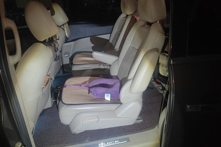 Used Buick GL8 2014 3.0L XT Luxury Business Flagship Edition Left Rear Seat