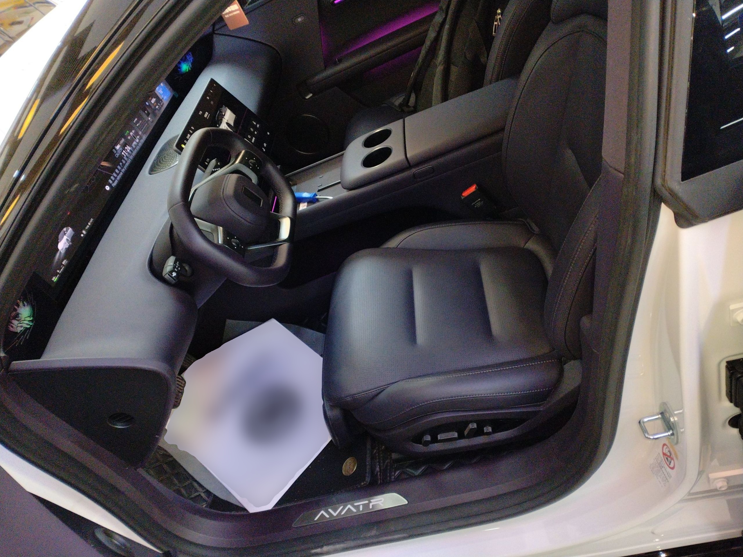 Переднее сиденье в автомобиле