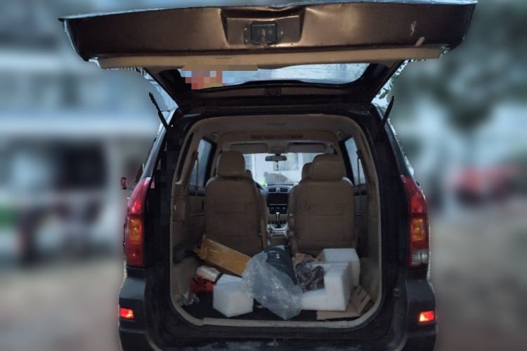 Used Dongfeng Fengon 2013 1.5L Manual Deluxe Model DK15
