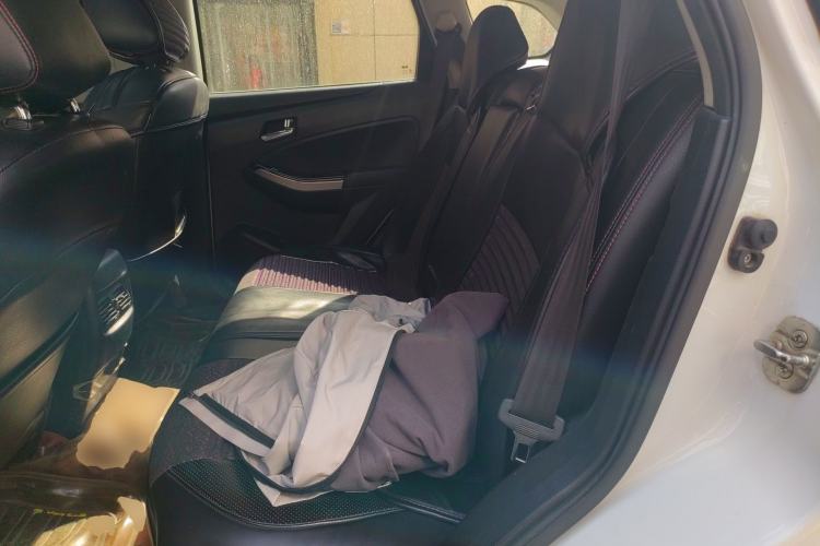 Used Venucia T70 2016 2.0L CVT Smart Edition