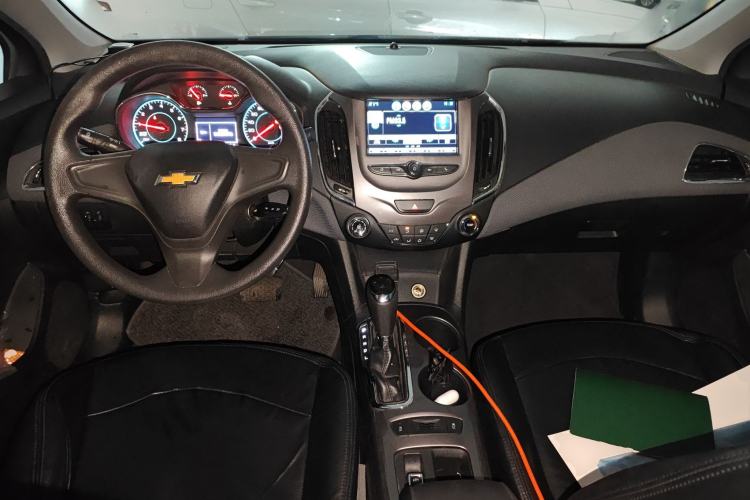 Used Chevrolet Cruze 2018 320 Automatic Pioneer Sunroof Edition