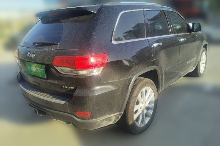 Used Jeep Grand Cherokee 2017 3.0L Comfort Navigation Edition Rear Right 45 Deg