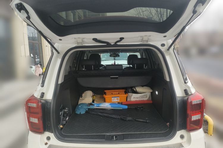 Used GAC Trumpchi GS7 2017 320T Two-Wheel-Drive Luxury Smart Connectivity Model Trunk