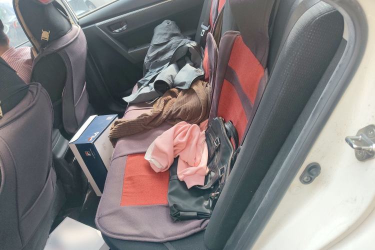 Used Toyota Corolla 2016 Dual-Engine 1.8L E-CVT Leading Edition
