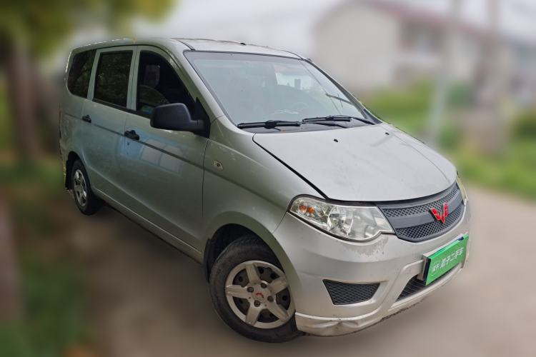 Used Wuling Hongguang 2018 1.5L Classic S Base Model Front Right 45 Deg