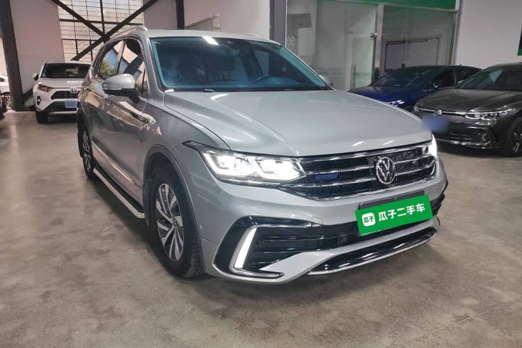 Used Volkswagen Tiguan L New Energy 2022 430 PHEV Plug-in Hybrid Flagship Edition Front Right 45 Deg