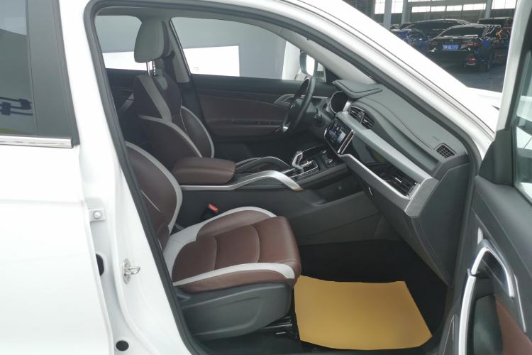 Used Geely Auto Emgrand X7 Sport 2022 1.8TD DCT Zhiya Trim