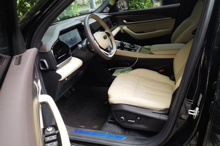 Used Geely Auto Monjaro L 2025 Dongfang Yao 2.0TD Automatic Lanxing Edition
