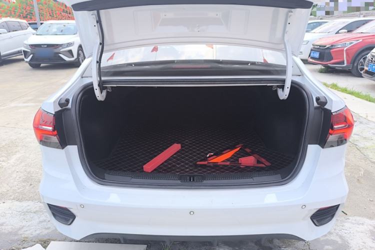 Used Roewe i5 2021 1.5L CVT Platinum Edition Trunk