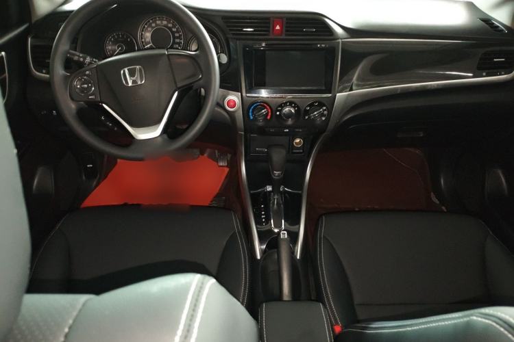 Used Honda Crider 2013 1.8L automatic luxury edition
